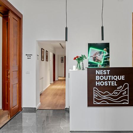 Nest Boutique Hostel Бухарест Экстерьер фото
