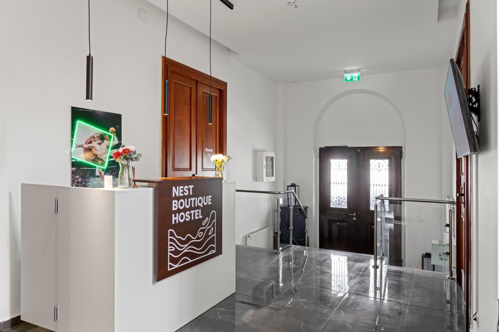 Nest Boutique Hostel Бухарест Экстерьер фото