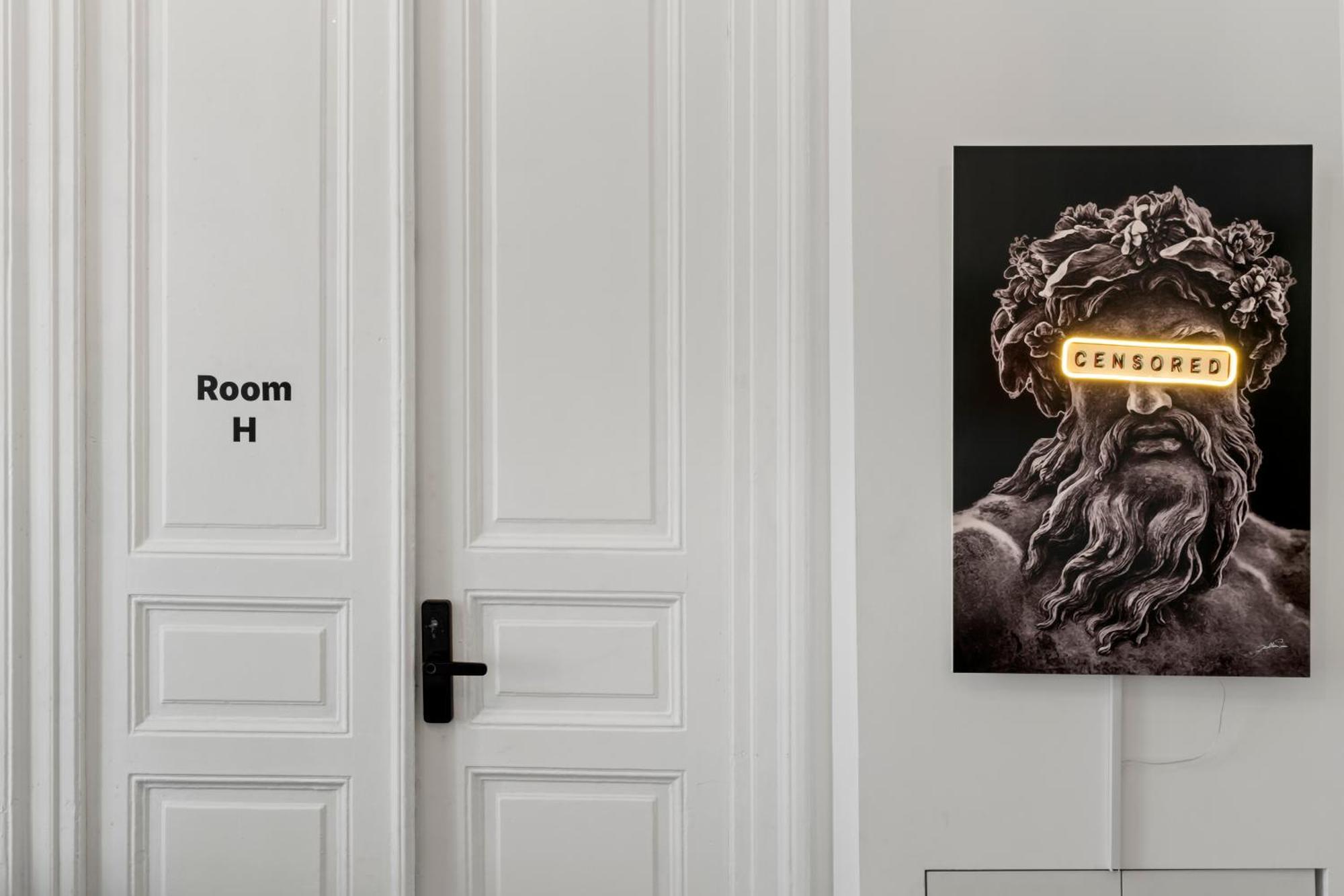 Nest Boutique Hostel Бухарест Экстерьер фото